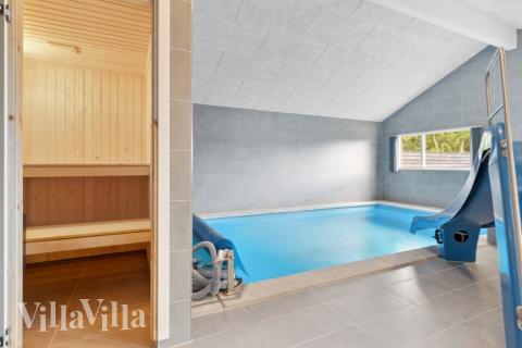 Den lækre pool i luksushuse nr. 577 til 18 personer