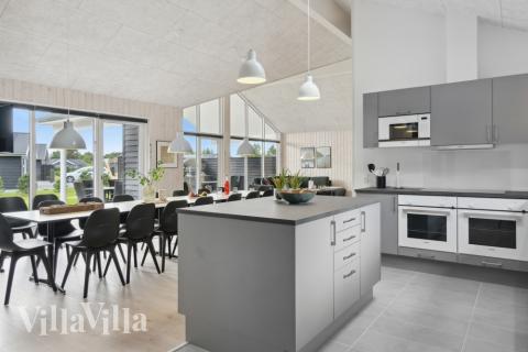 Velindrettet køkken i luksushus nr. 577 i Nordjylland.