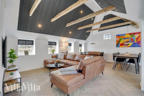 Sofahjørnet i luksushus 580 i Vestjylland.