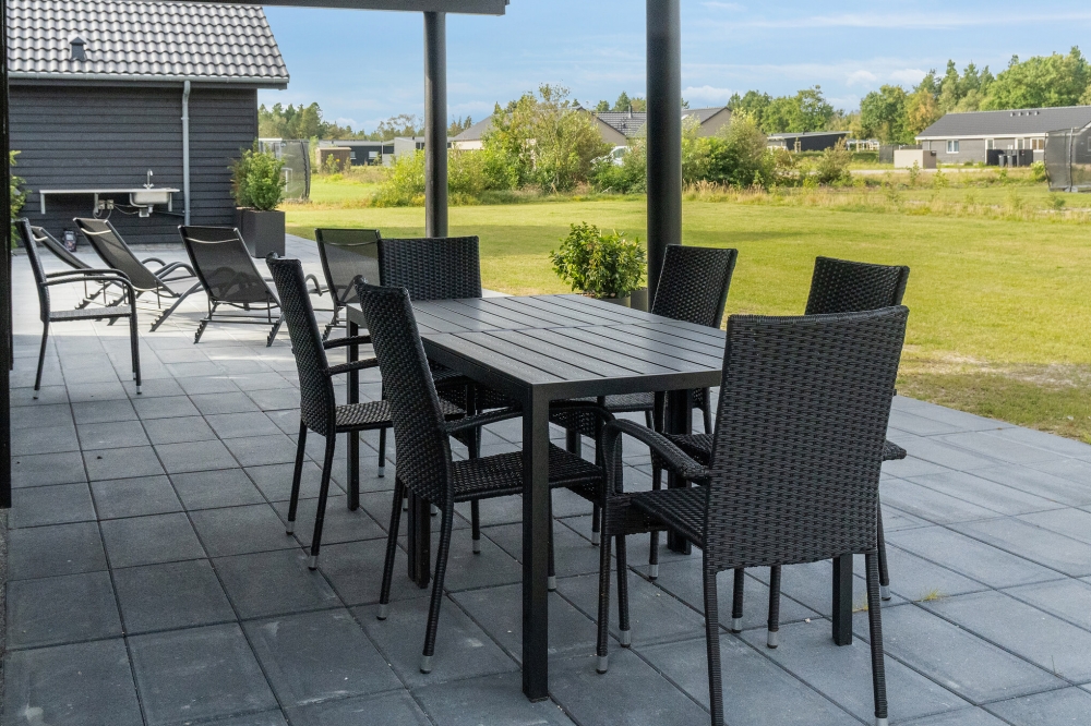 Stor terrasse ved luksushus nr. 554 i Vestjylland.