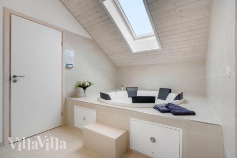 Nyd varmen i spaen i luksushus nr. 578 i Lolland/Falster/Møn