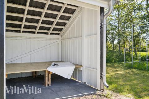 Ud over de mange timer, man kan bruge i husets pool-afdeling, så byder luksushus 578 også på mange udendørs aktiviteter