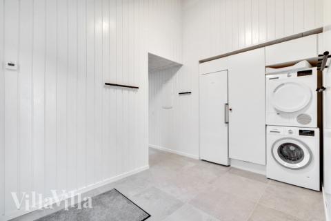 Den rummelige entre i luksushus nr. 560 i Vestjylland