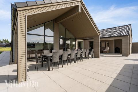 Stor terrasse ved luksushus nr. 560 i Vestjylland.