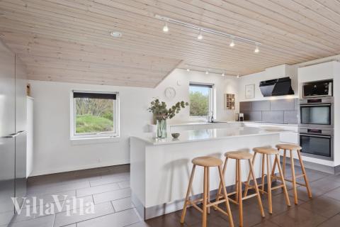 Køkkenet i luksushus nr. 557 er godt indrettet.