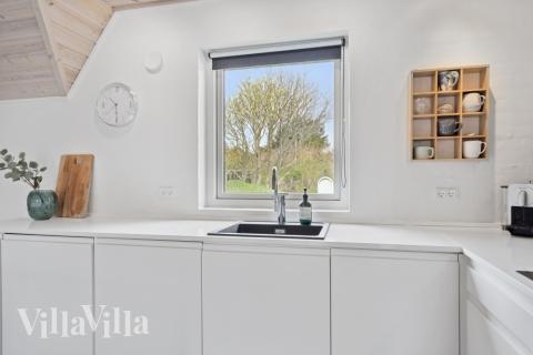 I luksushusets køkken findes alt, hvad I skal bruge til at lave mad til 14 personer. 