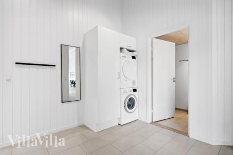 Den rummelige entre i luksushus nr. 583 i Vestjylland