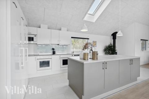 Køkkenet i luksushus nr. 583 er godt indrettet.