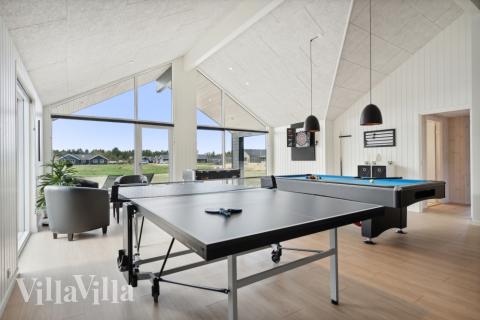 Ud over de mange timer, man kan bruge i husets pool-afdeling, så byder luksushus 583 også på billard/bordtennis og dart