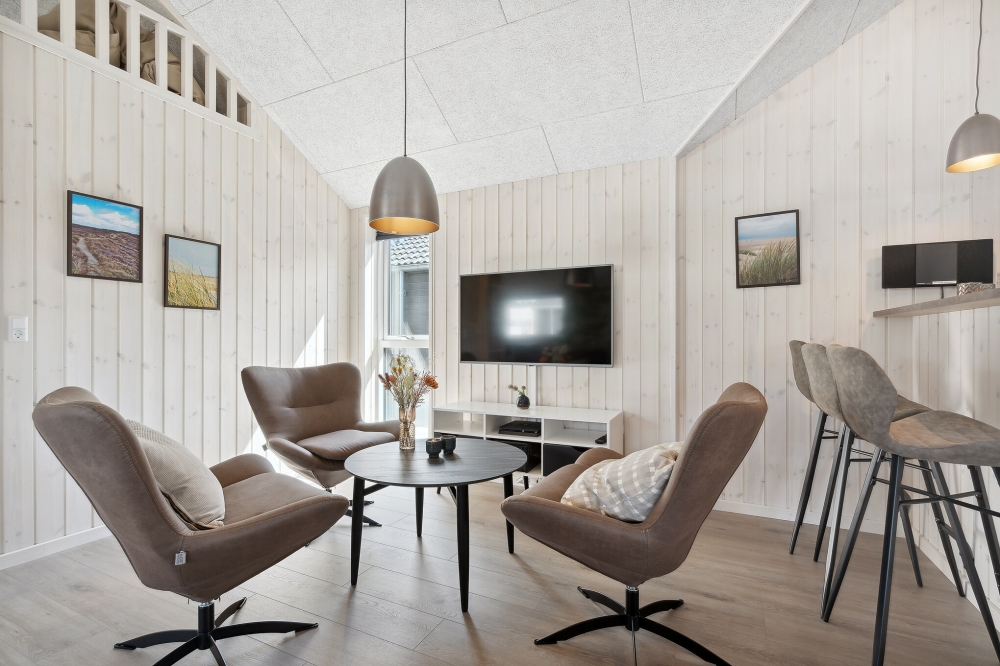 Dyst i sommerhusets aktivitetsrum, når I besøger luksushus nr. 601 i Sydjylland.