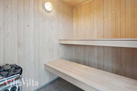 Nyd varmen i saunaen i luksushus nr. 594 til 20 personer