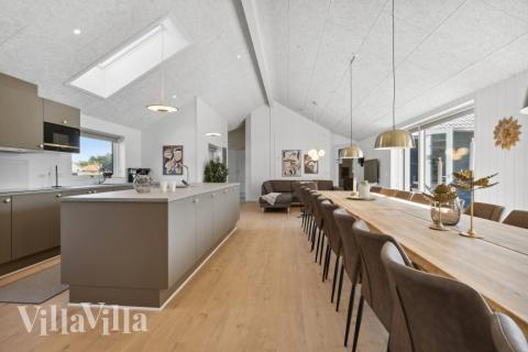 Køkkenet i luksushus nr. 596 er godt indrettet.