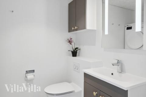 Ét af badeværelserne i luksushus nr. 596