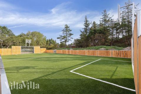 Ude-aktiviteter omkring sommerhus nr. 599.