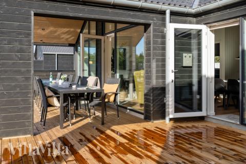 Stor terrasse ved luksushus nr. 599 i Sydjylland.