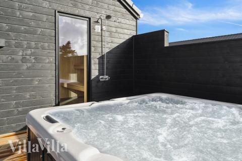 Luksushus nr. 599 byder bl.a. på et dejligt spabad