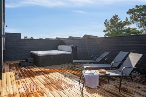 Nyd varmen i spaen i luksushus nr. 599 i Sydjylland