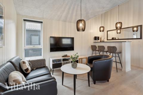 Dyst i sommerhusets aktivitetsrum, når I besøger luksushus nr. 600 i Sydjylland.