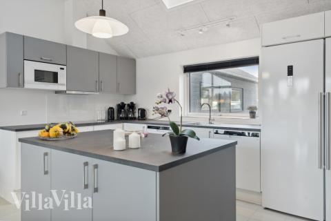 Køkkenet i luksushus nr. 600 er godt indrettet.