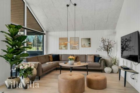 Sofahjørnet i luksushus 582 i Nordsjælland.