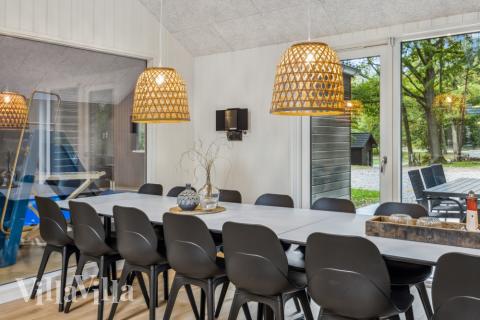 Det store lyse opholdrum i luksushus nr. 750 til 18.