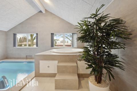 Nyd varmen i spaen i luksushus nr. 752 i Tyskland