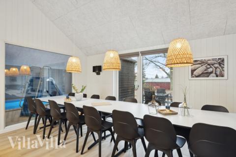 Det store lyse opholdrum i luksushus nr. 752 til 18.