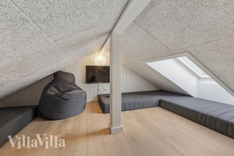 Nogle af de 12 sovepladser findes på hemsen i luksushus nr. 754