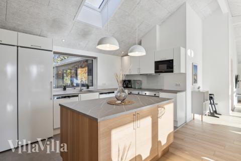 Køkkenet i luksushus nr. 759 er godt indrettet.