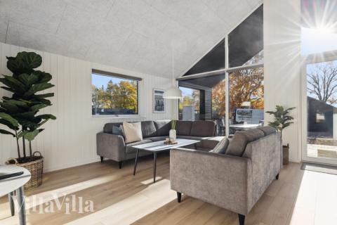 Aktivitetsrum i luksushus nr. 759 med 7 soveværelser og plads til 18 personer.