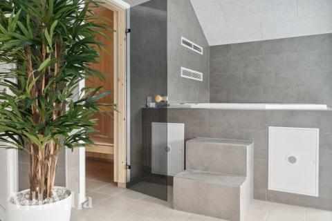 Nyd varmen i spaen i luksushus nr. 588 i Lolland/Falster/Møn