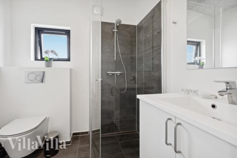 Ét af badeværelserne i luksushus nr. 604