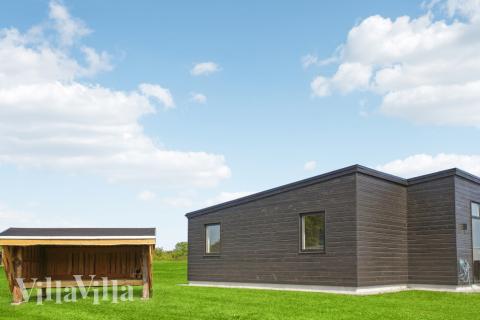 Ud over de mange timer, man kan bruge i husets pool-afdeling, så byder luksushus 604 også på mange udendørs aktiviteter