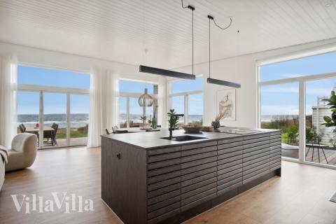 Køkkenet i luksushus nr. 606 er udstyrret, så I let kan lave mad til 6 personer.