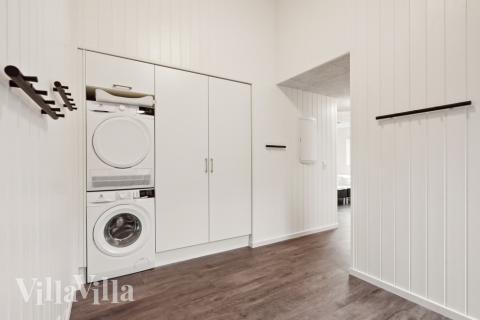 Den rummelige entre i luksushus nr. 609 i Vestjylland