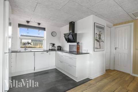 Køkkenet i luksushus nr. 613 er udstyrret, så I let kan lave mad til 8 personer.