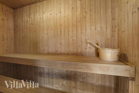 Nyd varmen i saunaen i luksushus nr. 613 til 8 personer