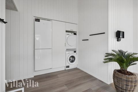 Den rummelige entre i luksushus nr. 614 i Fyn og øer