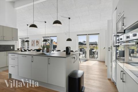 Køkkenet i luksushus nr. 615 er godt indrettet.