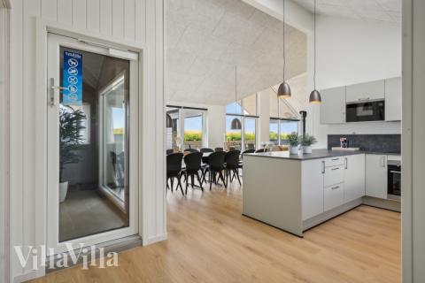 Køkkenet i luksushus nr. 617 er godt indrettet.