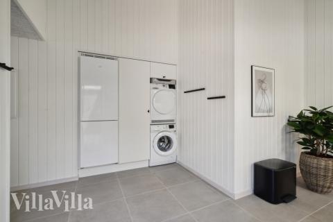 Den rummelige entre i luksushus nr. 618 i Fyn og øer