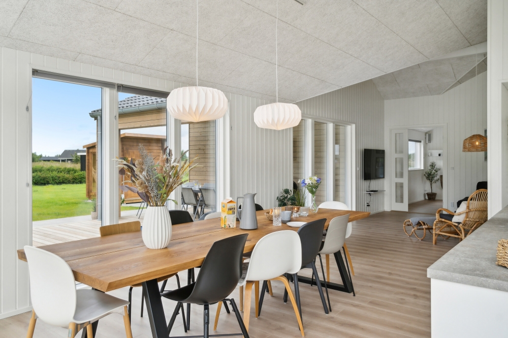 Opholdsrum med plads til 12 i luksushus nr. 620.