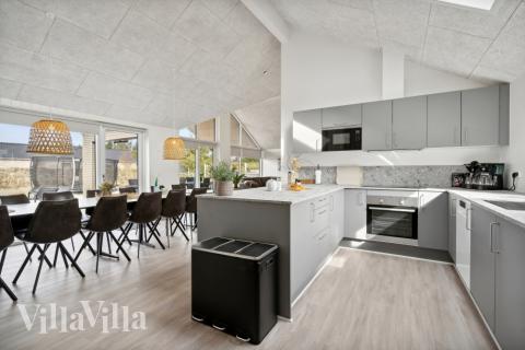 Velindrettet køkken i luksushus nr. 624 i Sydjylland.