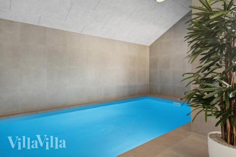 Sommerhus 624 er indrettet med en lækker poolafdeling med vandrutsjebane, dejlig stor indbygget spabad og sauna