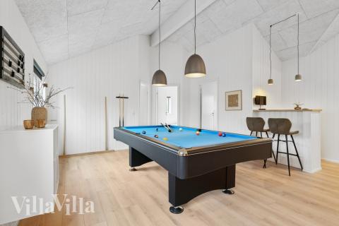 Aktivitetsrum i luksushus nr. 627 med 8 soveværelser og plads til 20 personer.