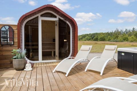 Nyd varmen i saunaen i luksushus nr. 629 til 20 personer