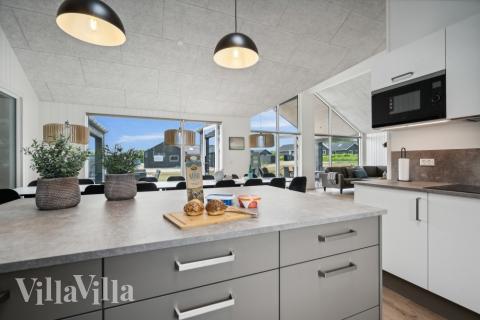 Køkkenet i luksushus nr. 632 er godt indrettet.