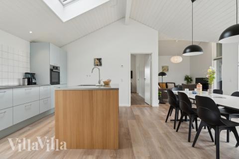 Køkkenet i luksushus nr. 636 er godt indrettet.