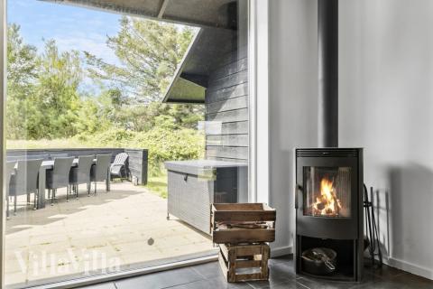 Der er mulighed for hygge i sommerhusets sofaarrangement, når I besøger luksushus nr. 637