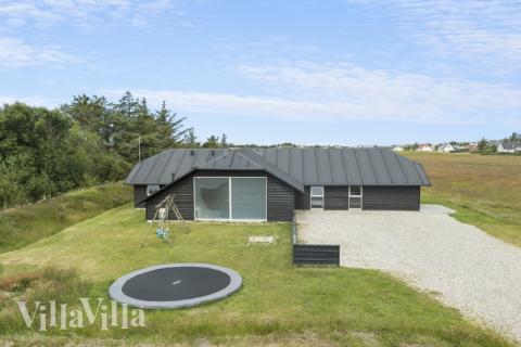 Dette skønne poolhus nr. 637 med plads til 24 personer ligger i Nordjylland